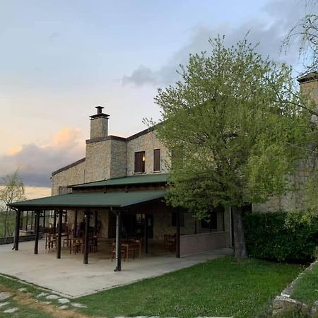 Roccamorice Terrae Eremis: Ristorante, Bar, B&B المظهر الخارجي الصورة
