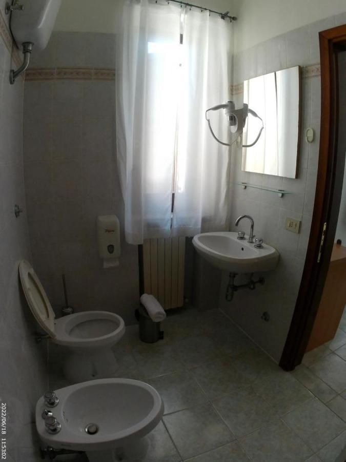 Roccamorice Terrae Eremis: Ristorante, Bar, B&B المظهر الخارجي الصورة