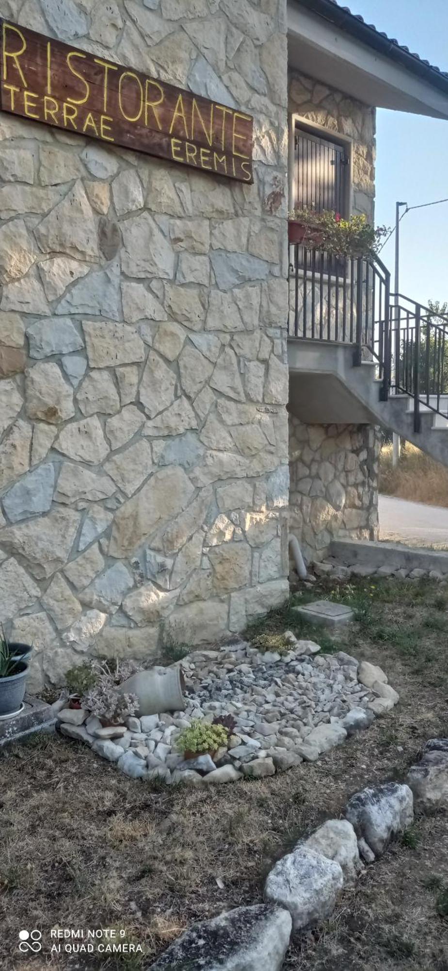 Roccamorice Terrae Eremis: Ristorante, Bar, B&B المظهر الخارجي الصورة